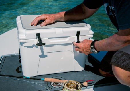 What are the main features of the sea fishing box？